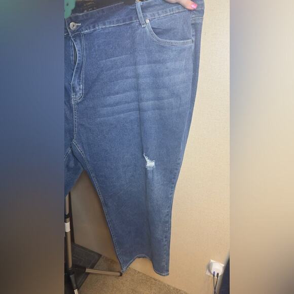 Size 28 Bloomchic Straight Leg Very Stretchy High Rise Medium Wash Jeans - Picture 4 of 6